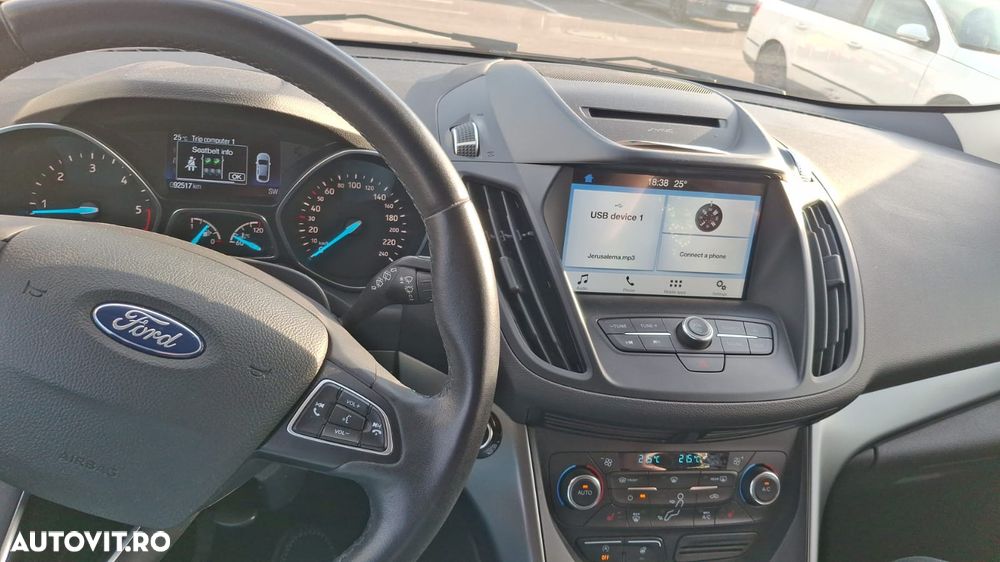 Ford Kuga 1.5 EcoBoost 2WD Trend - 3