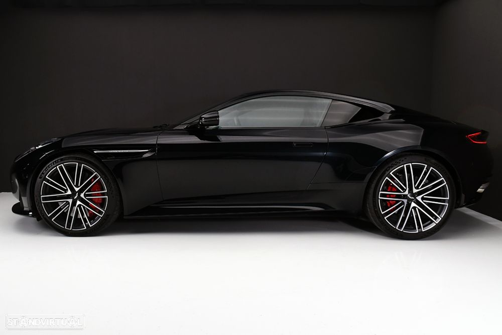 Aston Martin DB12 Coupé V8 - 3