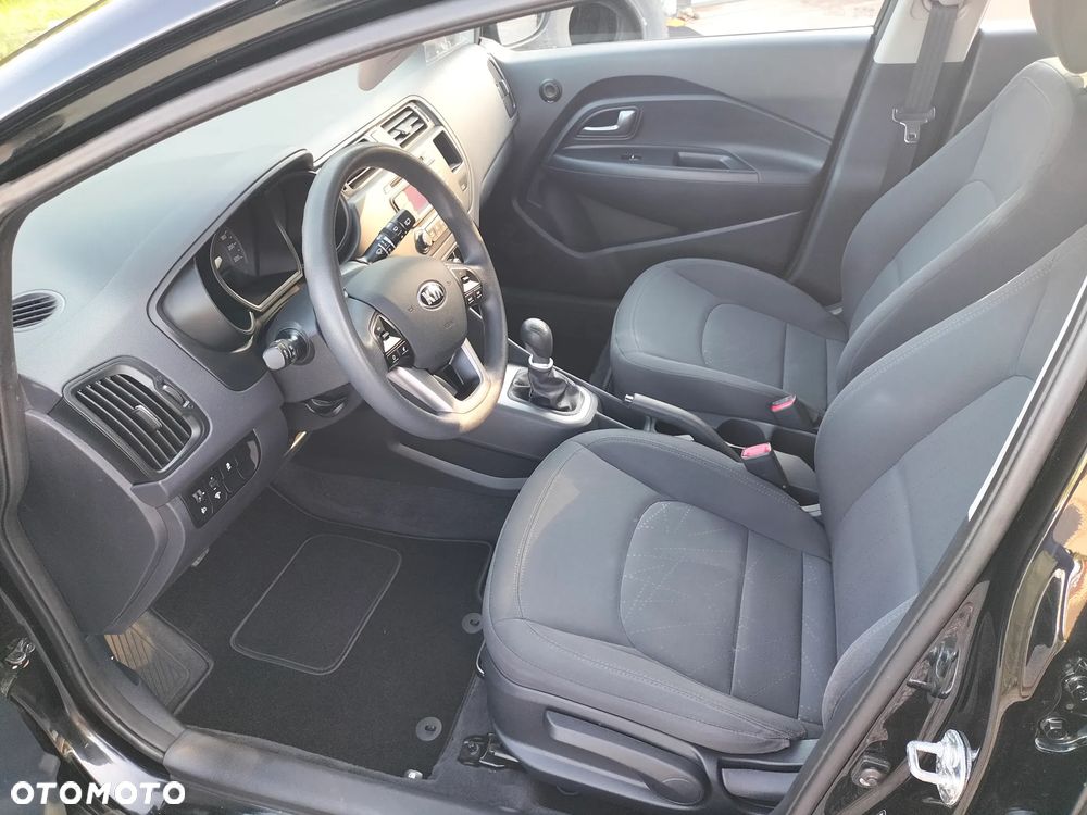 Kia Rio - 20
