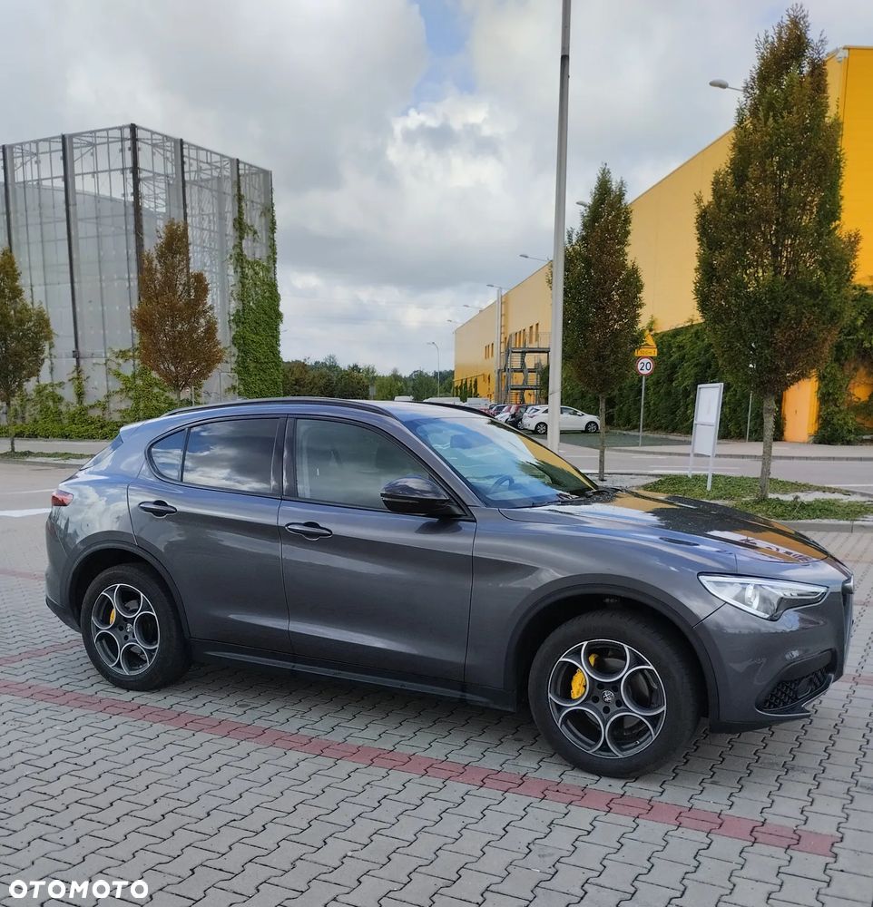 Alfa Romeo Stelvio 2.0 Turbo B-Tech Edition Q4 - 11