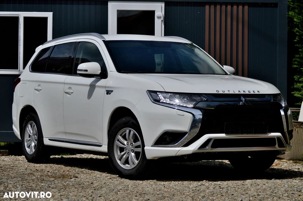Mitsubishi Outlander 2.4 4WD - 2