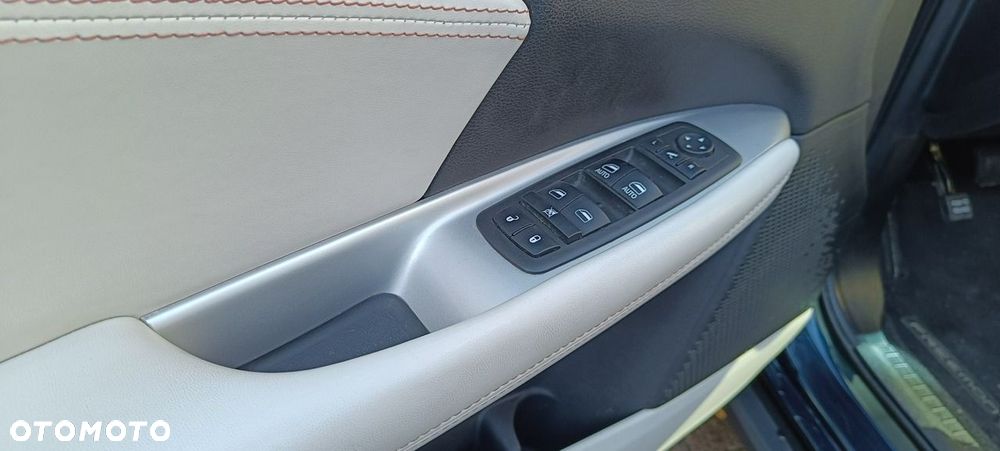 Fiat Freemont 3.6 V6 Lounge - 16