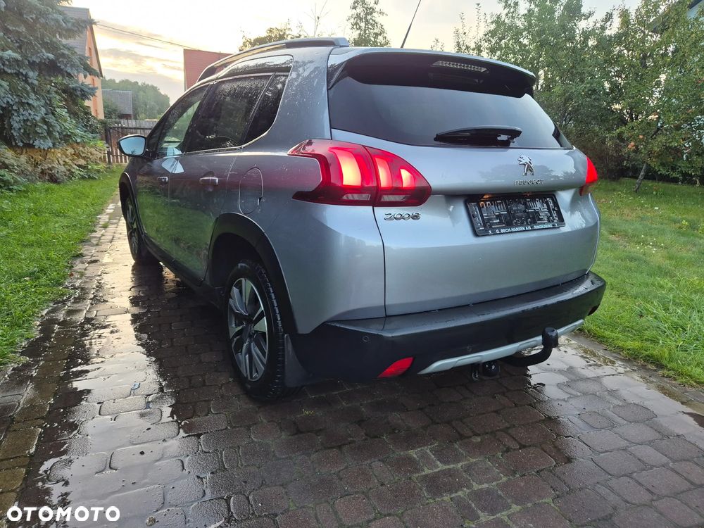 Peugeot 2008 - 9