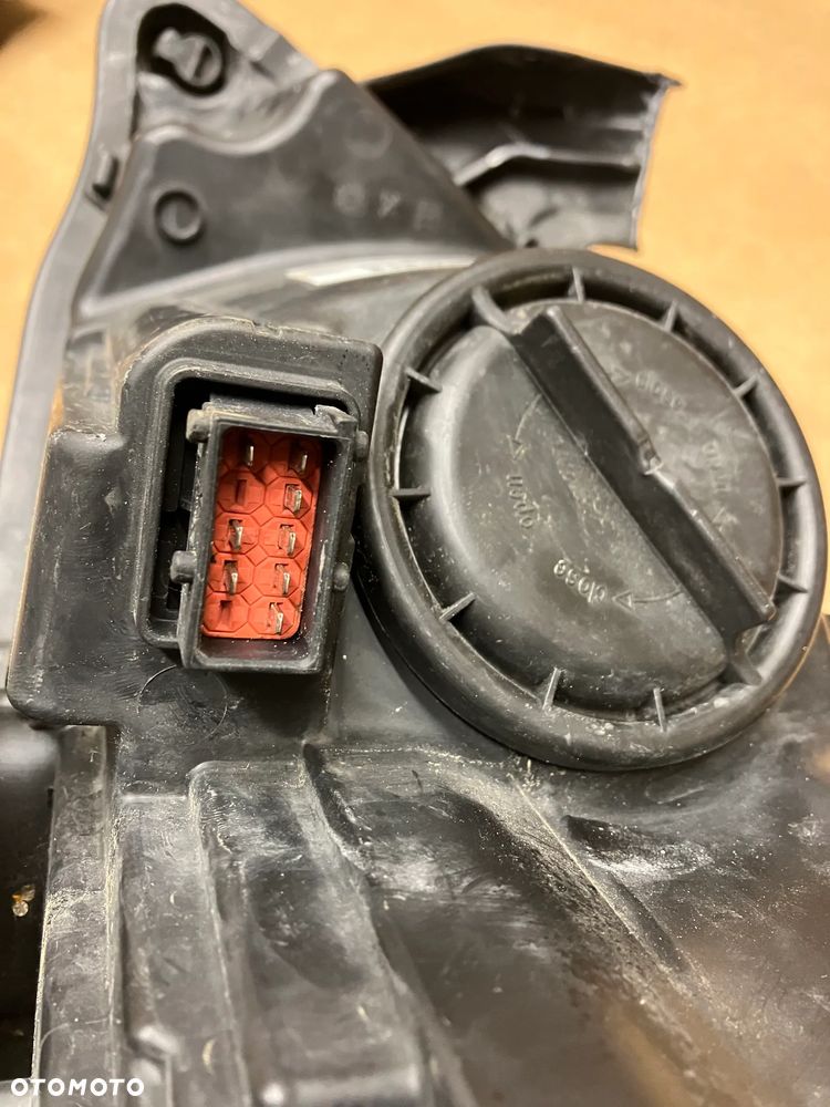 LAMPY PRZÓD OPEL ASTRA J IV XENON SOCZEKWA SKRĘTNE LAMPA PRAWA LEWA 13374518 13253650 - 24