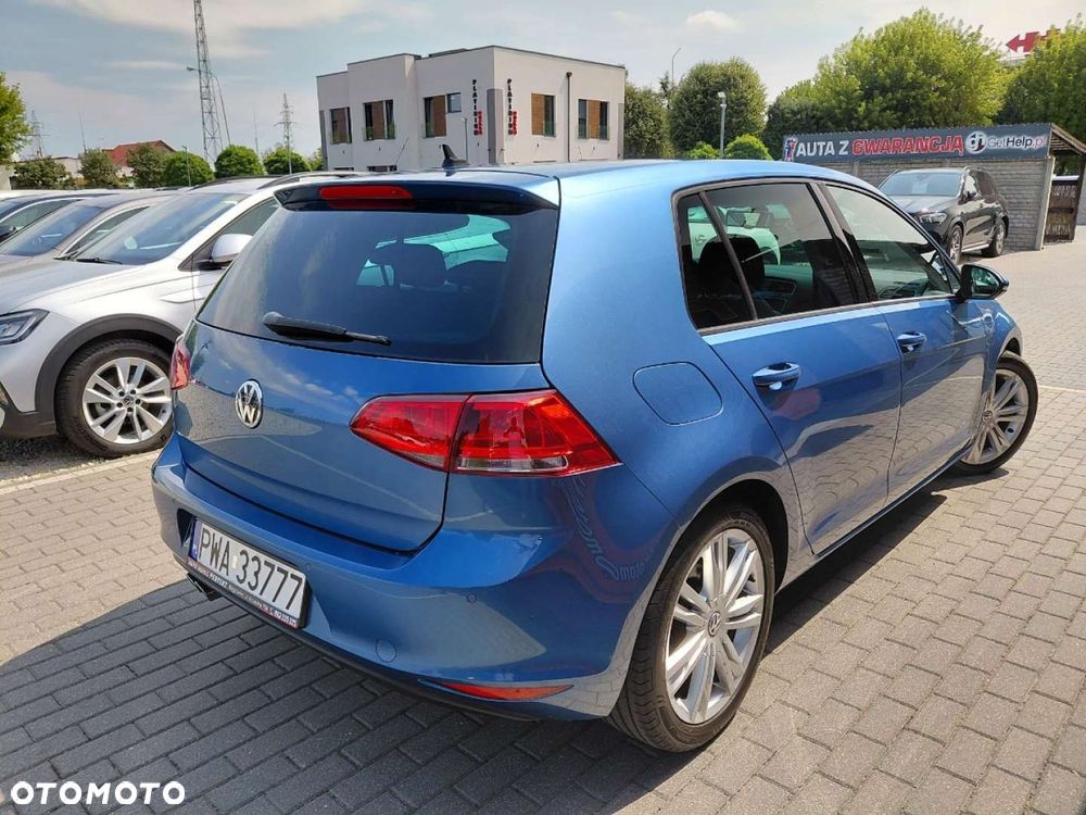 Volkswagen Golf - 8