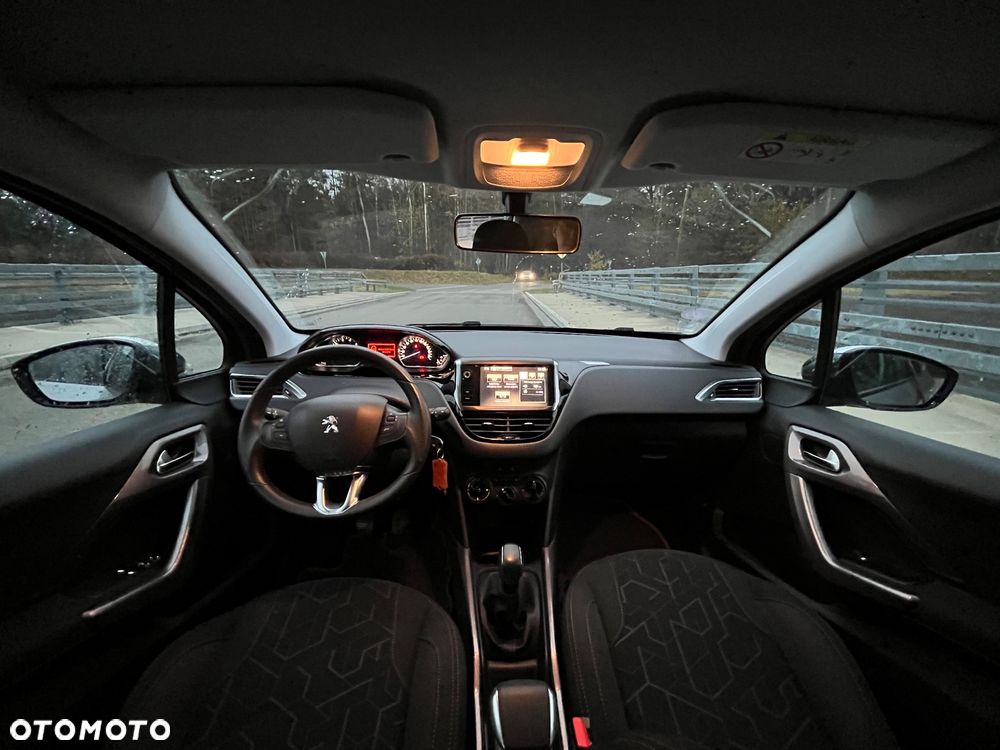 Peugeot 2008 PureTech 82 Style - 15