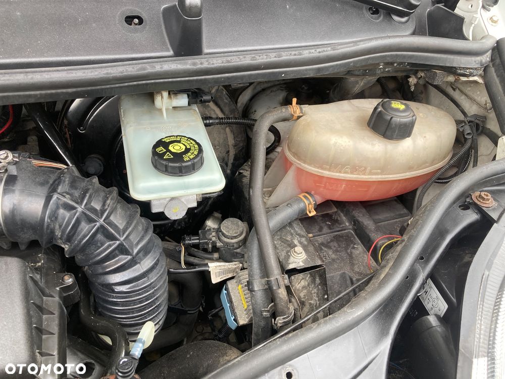 Renault Trafic - 12