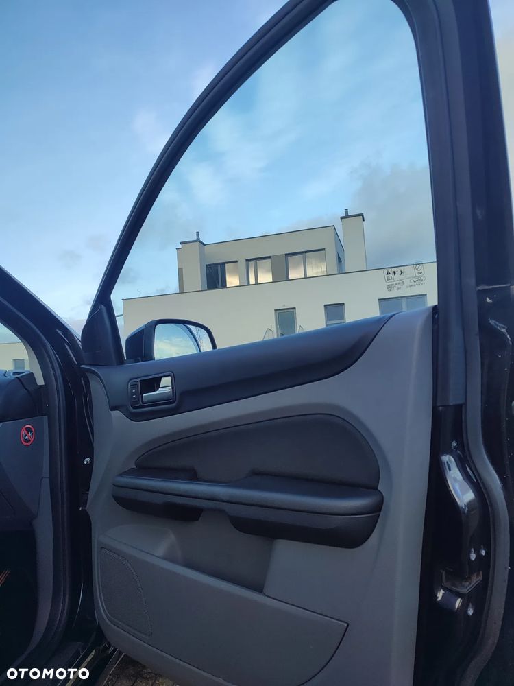 Ford Focus 1.6 Trend EU5 - 22