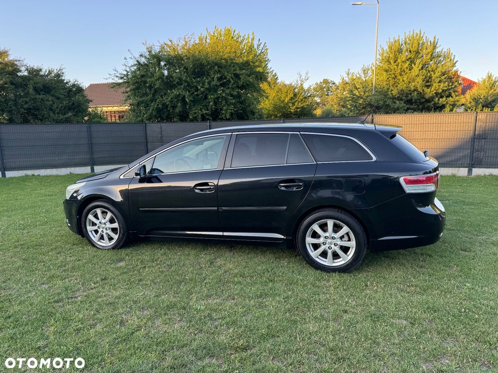 Toyota Avensis 2.2 D-4D Sol Plus - 4