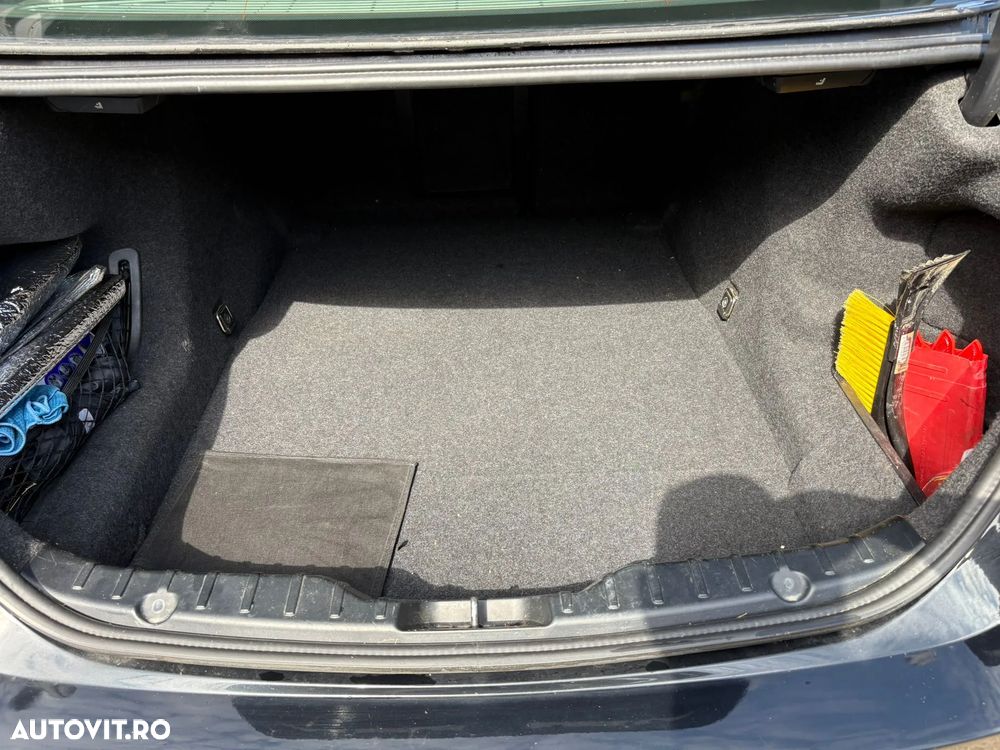 BMW Seria 5 520d - 13