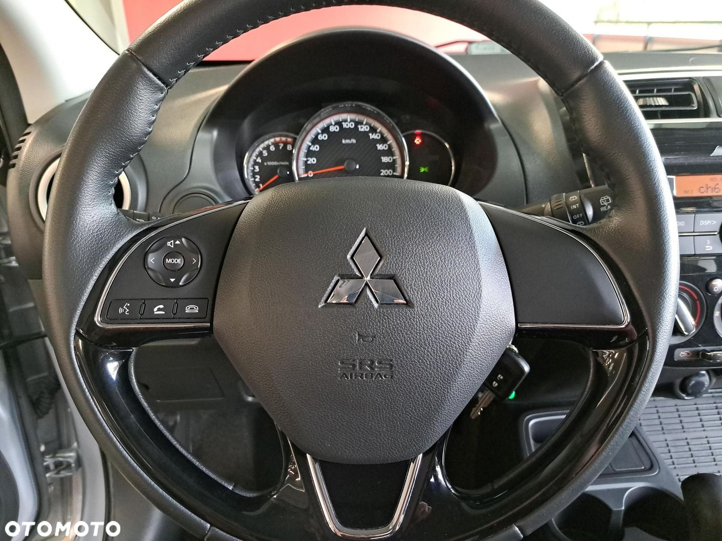 Mitsubishi Space Star 1.2 AS&G Invite CVT - 24