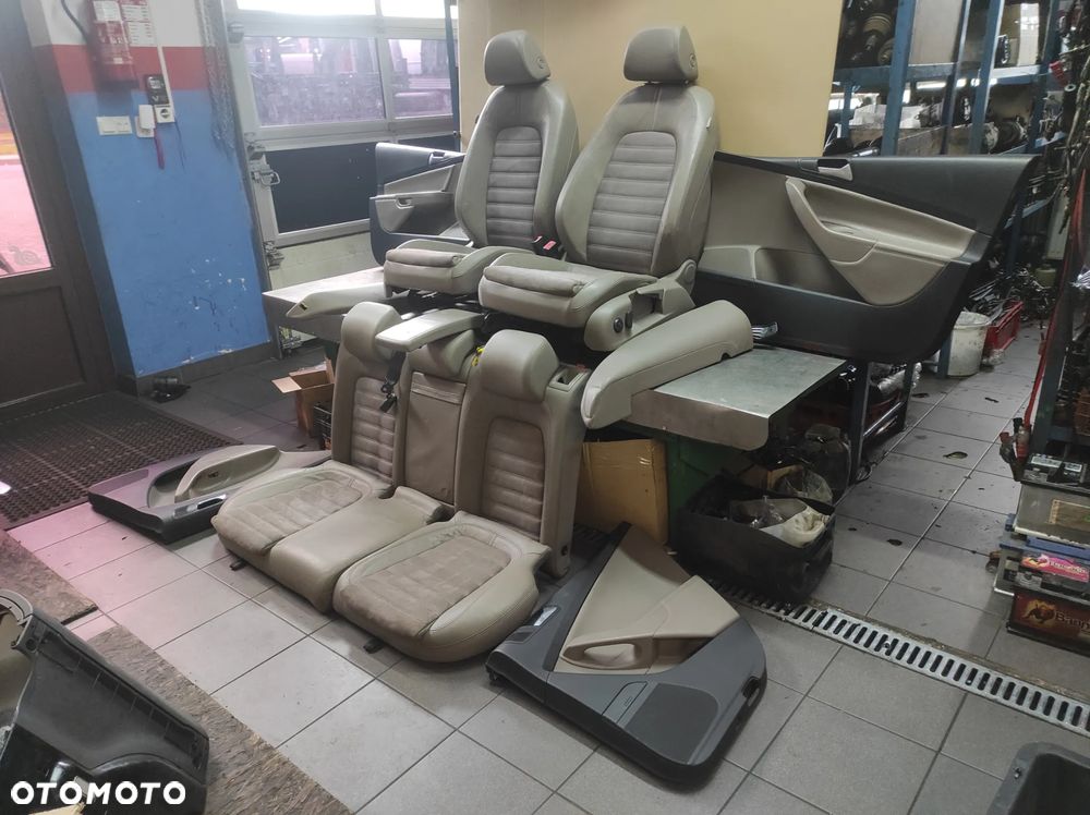 VW PASSAT B6 KOMBI SKÓRA JASNA LATTE IDEALNA FOTELE SKÓRZANE TAPICERKA SIEDZENIA KOMPLET BOCZKI KANAPA PODŁOKITNIK FOTEL OPARCIE KIEROWCY ELEKTRYCZNY PODGRZEWANE GRZANE EUROPA WYSYŁKA !!! - 1