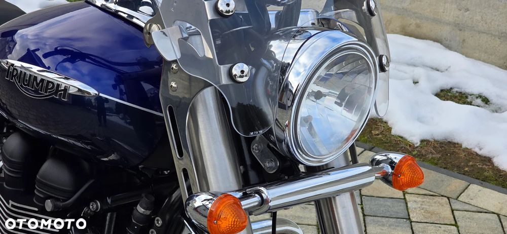 Triumph America - 31