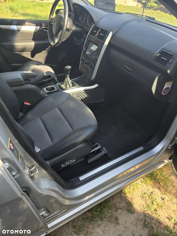 Mercedes-Benz Klasa A 160 Avantgarde Piccadilly - 13