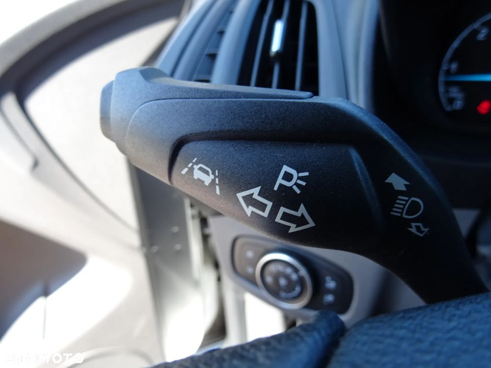 Ford Tourneo Connect 1.5TDCi Start-Stop Titanium - 28