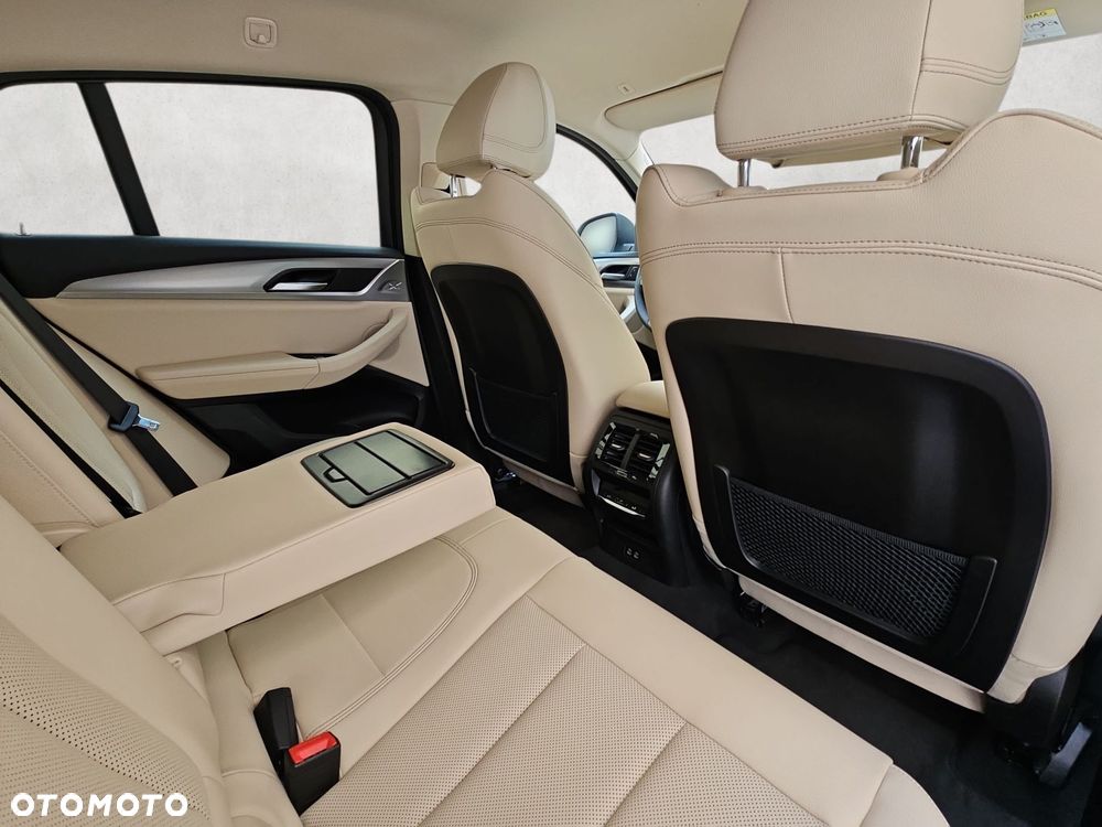 BMW X4 - 24