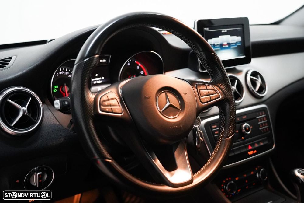 Mercedes-Benz GLA 180 CDI Urban - 10