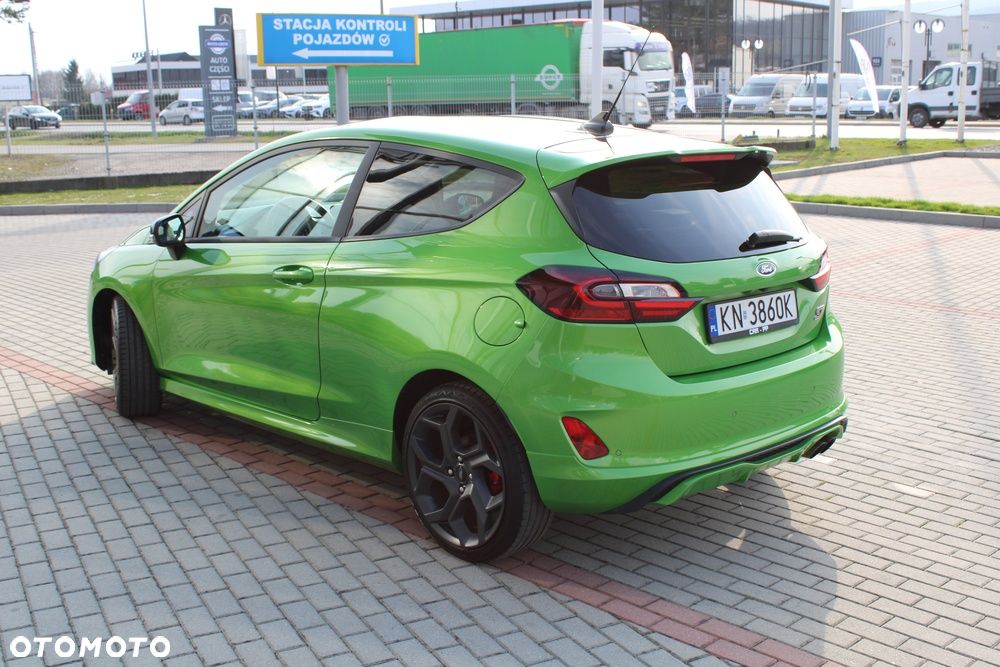 Ford Fiesta - 10