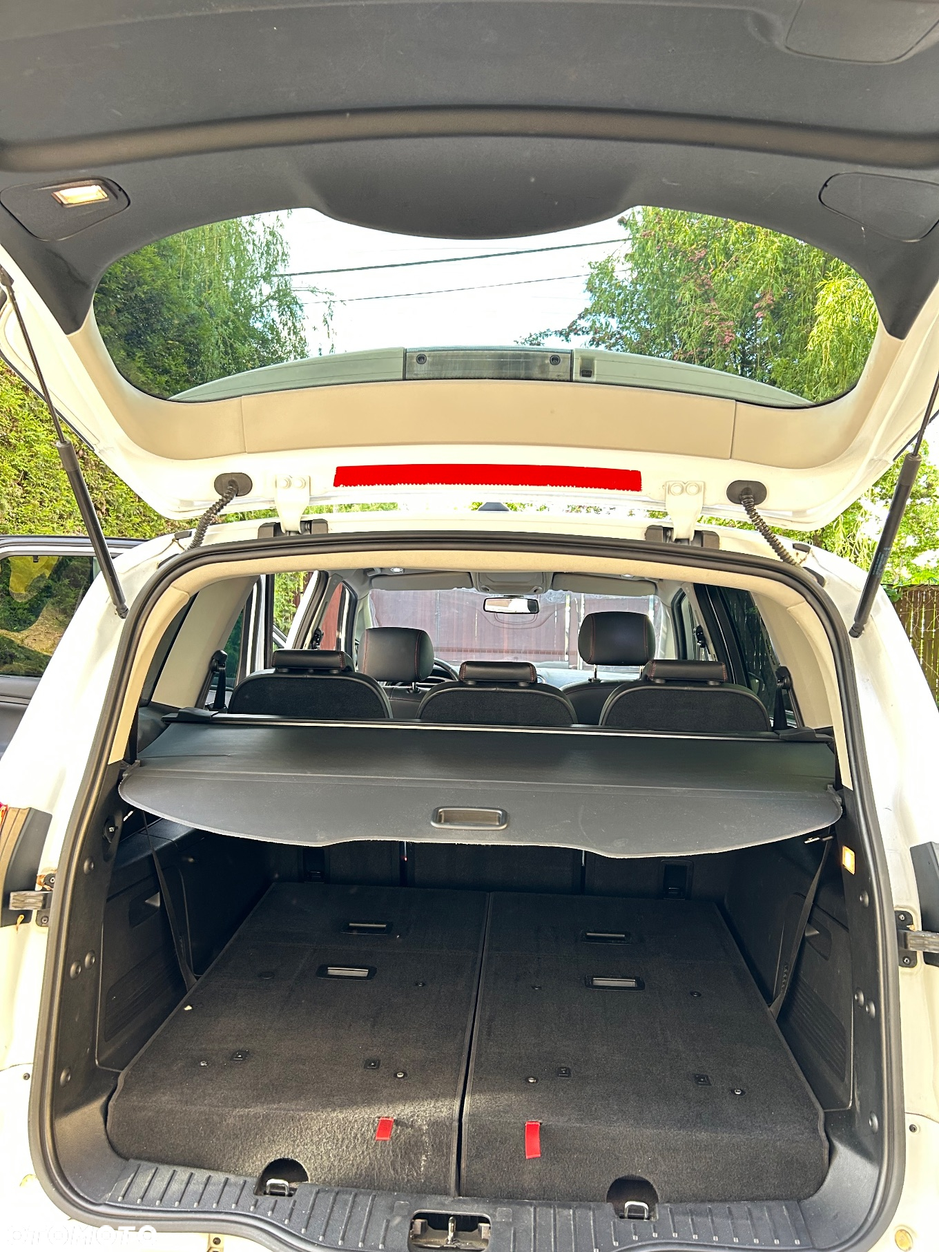 Ford S-Max - 14