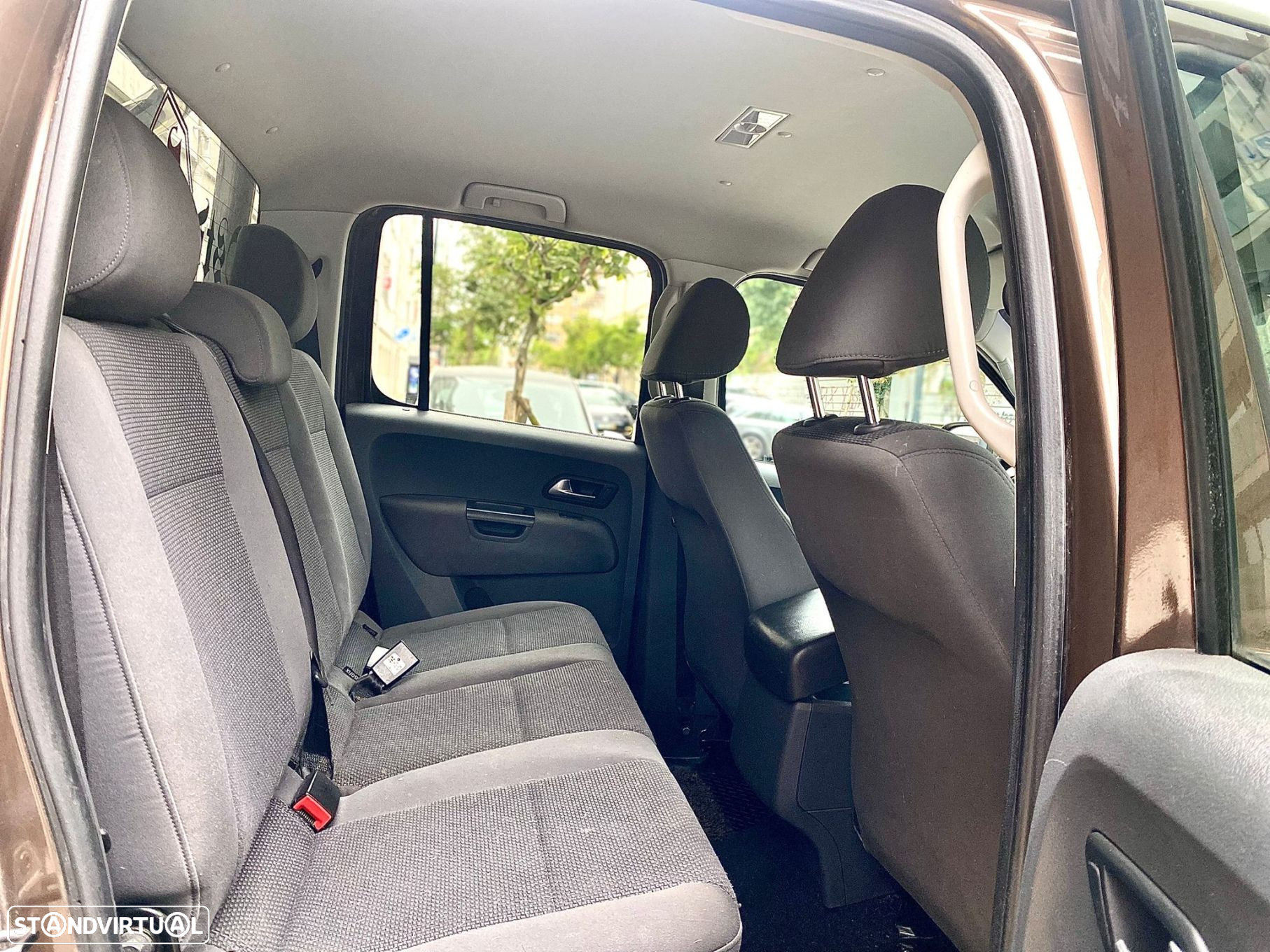 VW Amarok 2.0 BiTDI 4MOTION Trendline - 32
