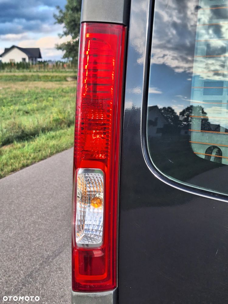 Opel Vivaro - 12