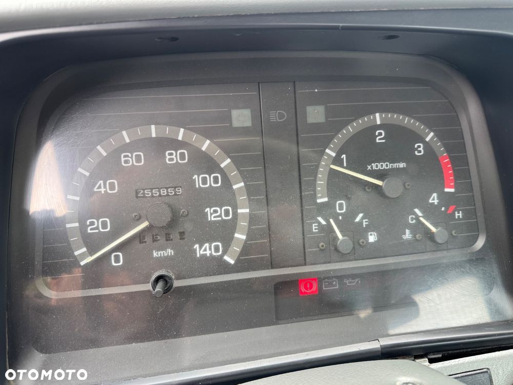 Mitsubishi Canter - 15