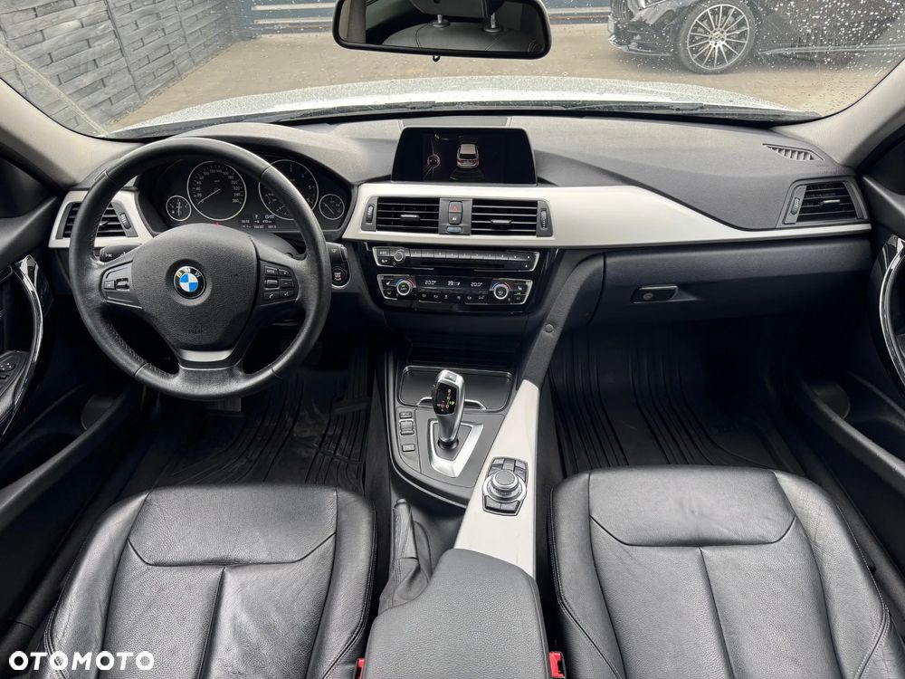 BMW Seria 3 318d - 11