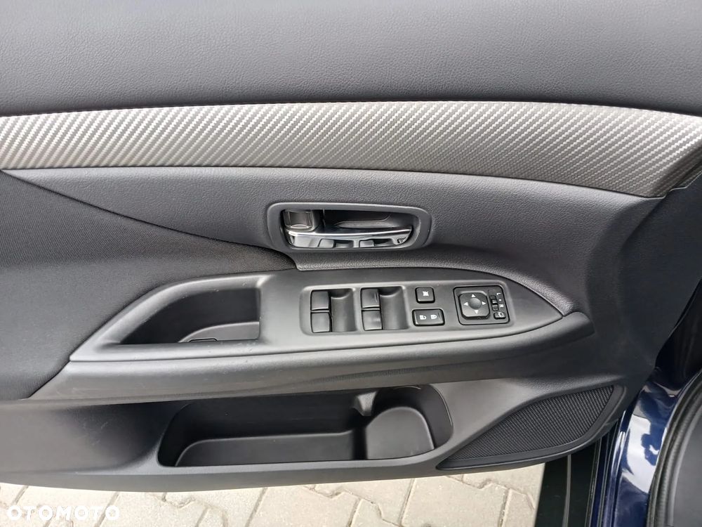 Mitsubishi Outlander 2.0 2WD Diamant Edition - 24