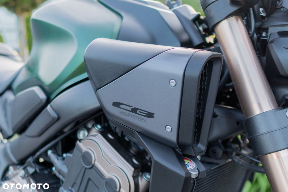 Honda CB - 16