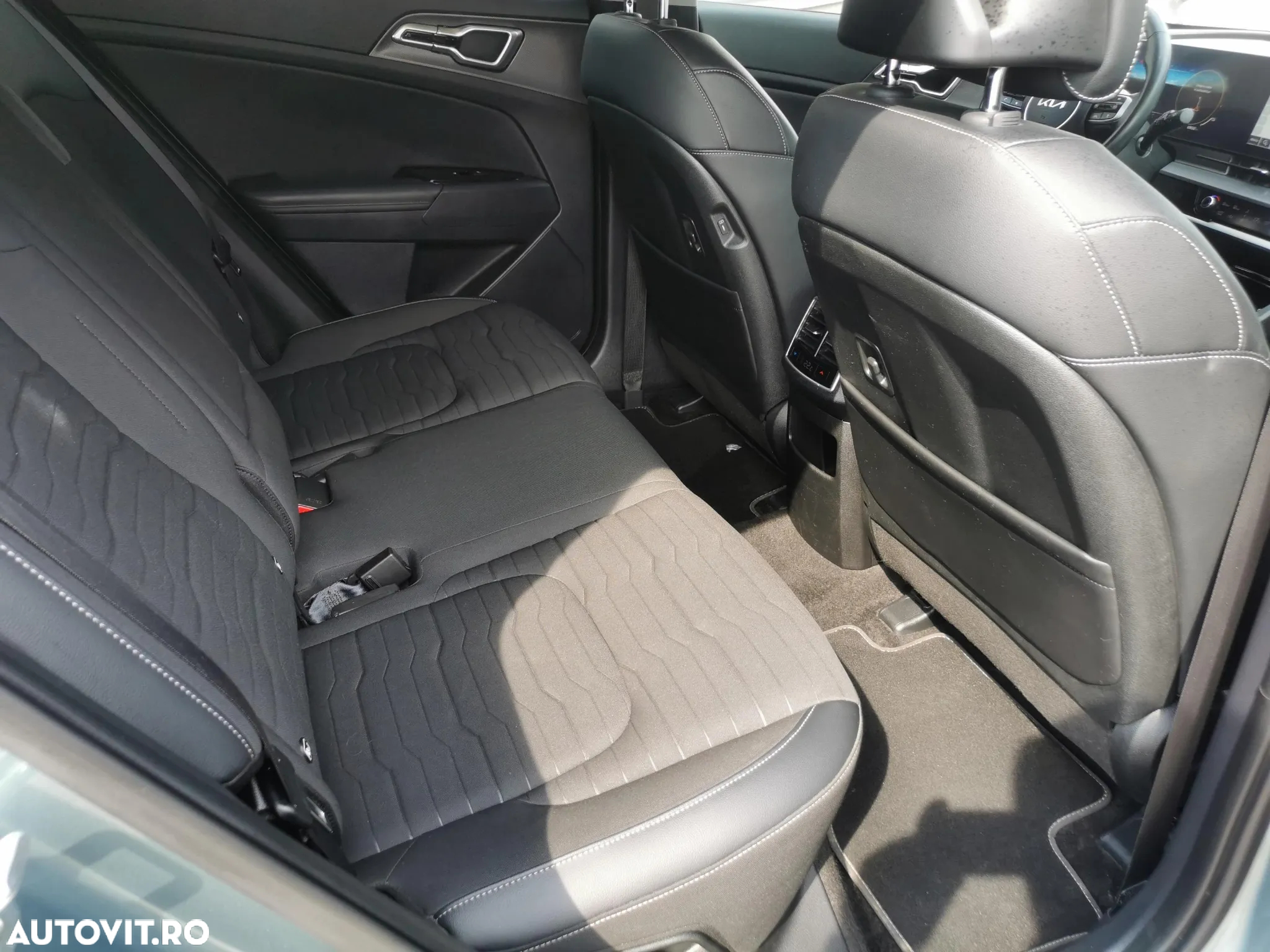 Kia Sportage 1.6T-GDI Hybrid AWD Aut. Spirit - 14