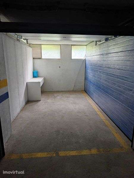 Arrenda se Box Setúbal 14m2   250€ - Grande imagem: 2/2