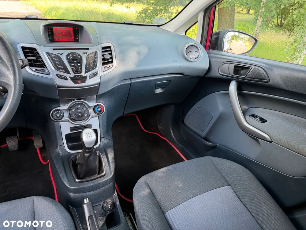 Ford Fiesta 1.25 SYNC Edition - 22