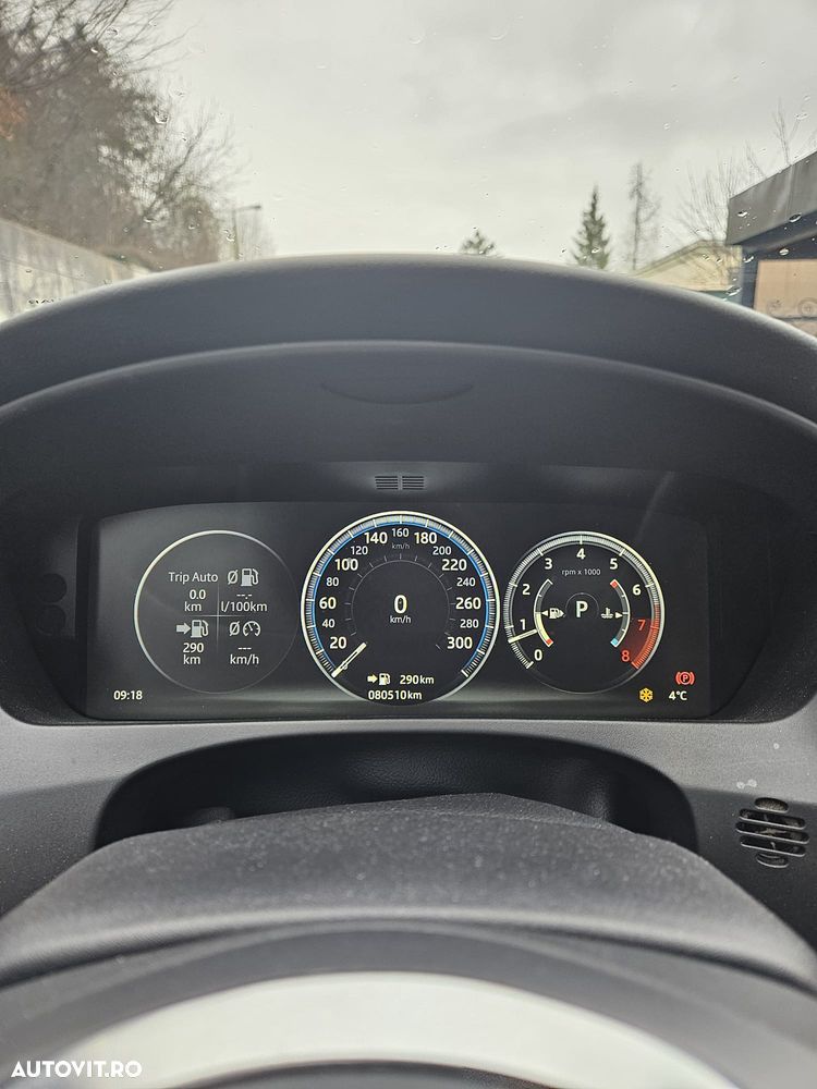 Jaguar XE - 16