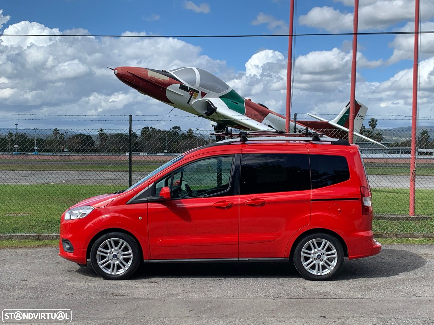Ford Tourneo Connect 1.0i EcoBoost Titanium - 12