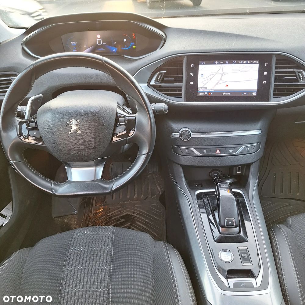 Peugeot 308 PureTech 130 GPF EAT8 Stop & Start Tech Edition - 12