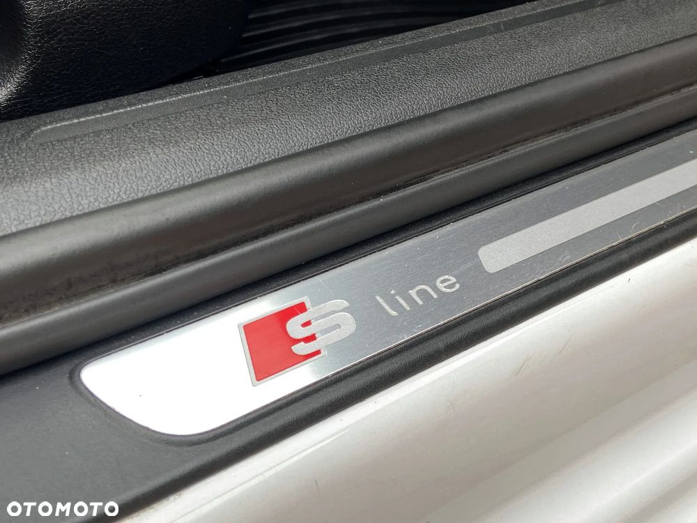 Audi A4 Avant 2.0 TDI e DPF S line Sportpaket - 39