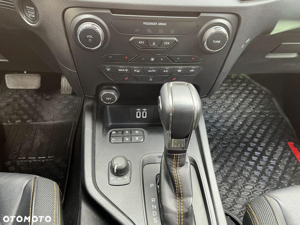 Ford Ranger 2.0 EcoBlue 4x4 DC Wildtrak - 32
