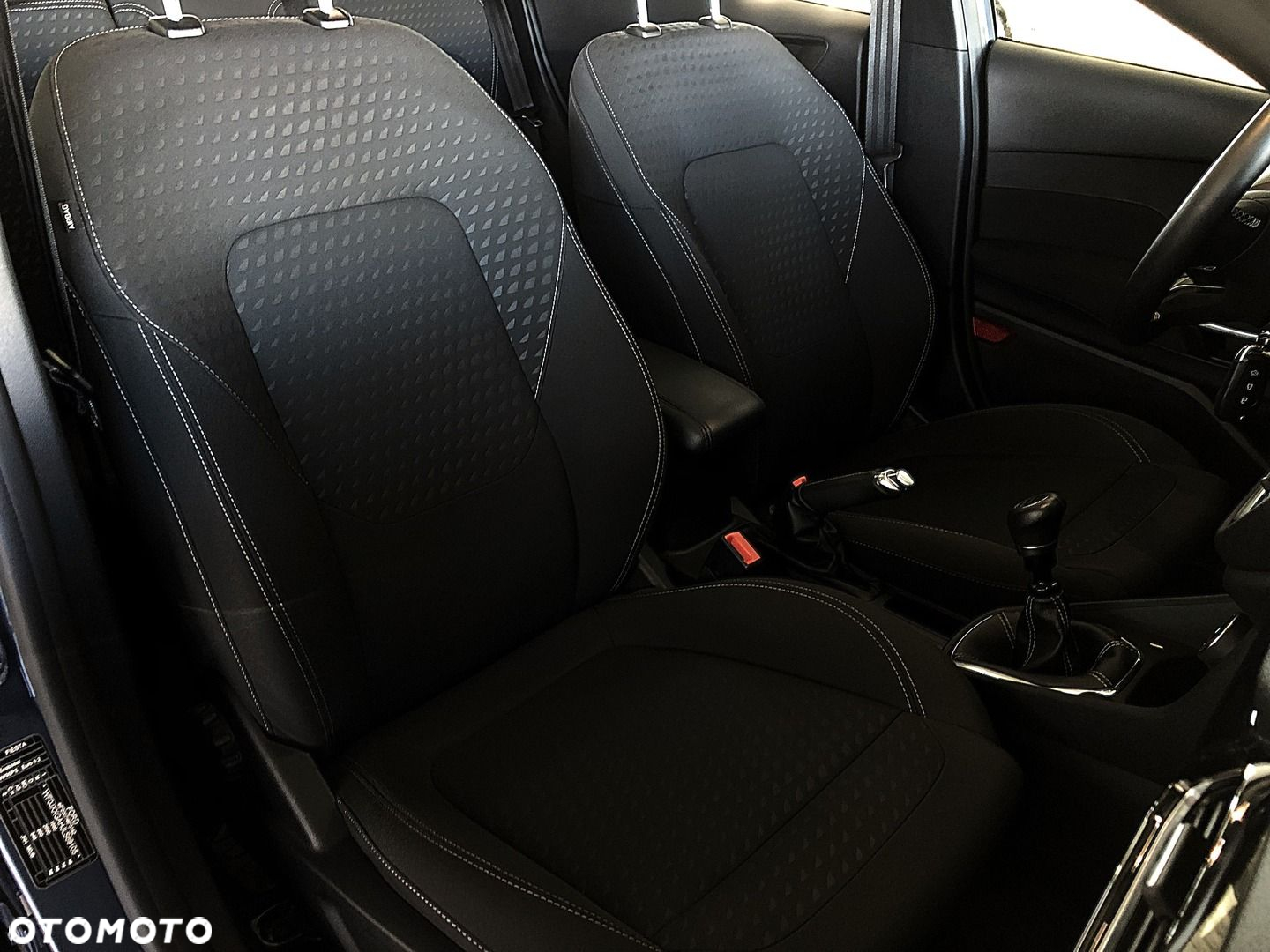Ford Fiesta 1.0 EcoBoost Titanium ASS - 9