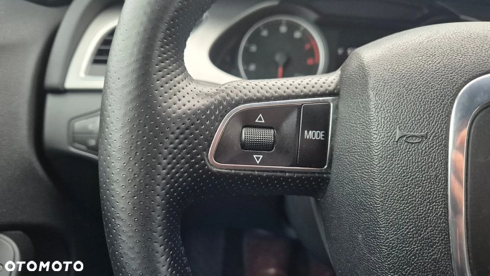 Audi A4 Avant 2.0 TFSI Attraction - 29