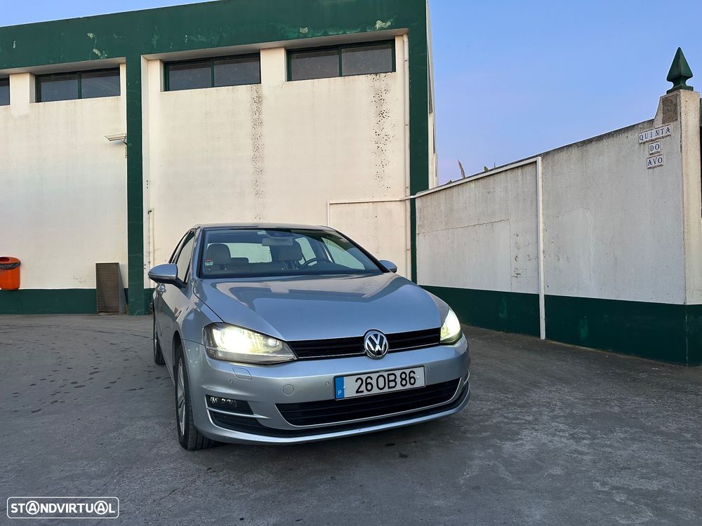 VW Golf 1.6 TDi Highline DSG - 14