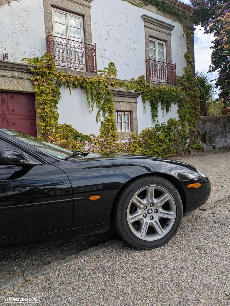 Jaguar XK - 10