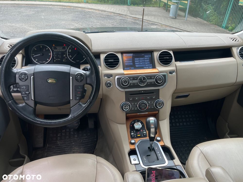 Land Rover Discovery 3.0D V6 HSE - 8
