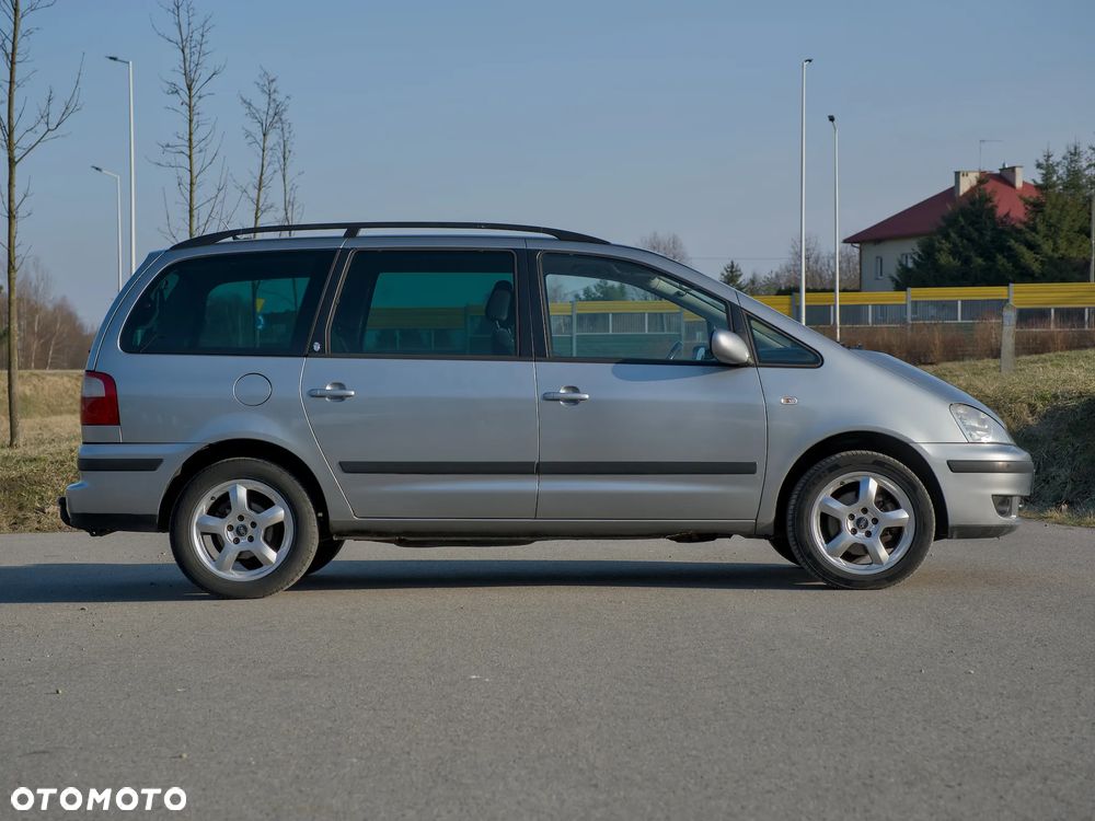 Ford Galaxy 1.9 TDI Ghia - 11