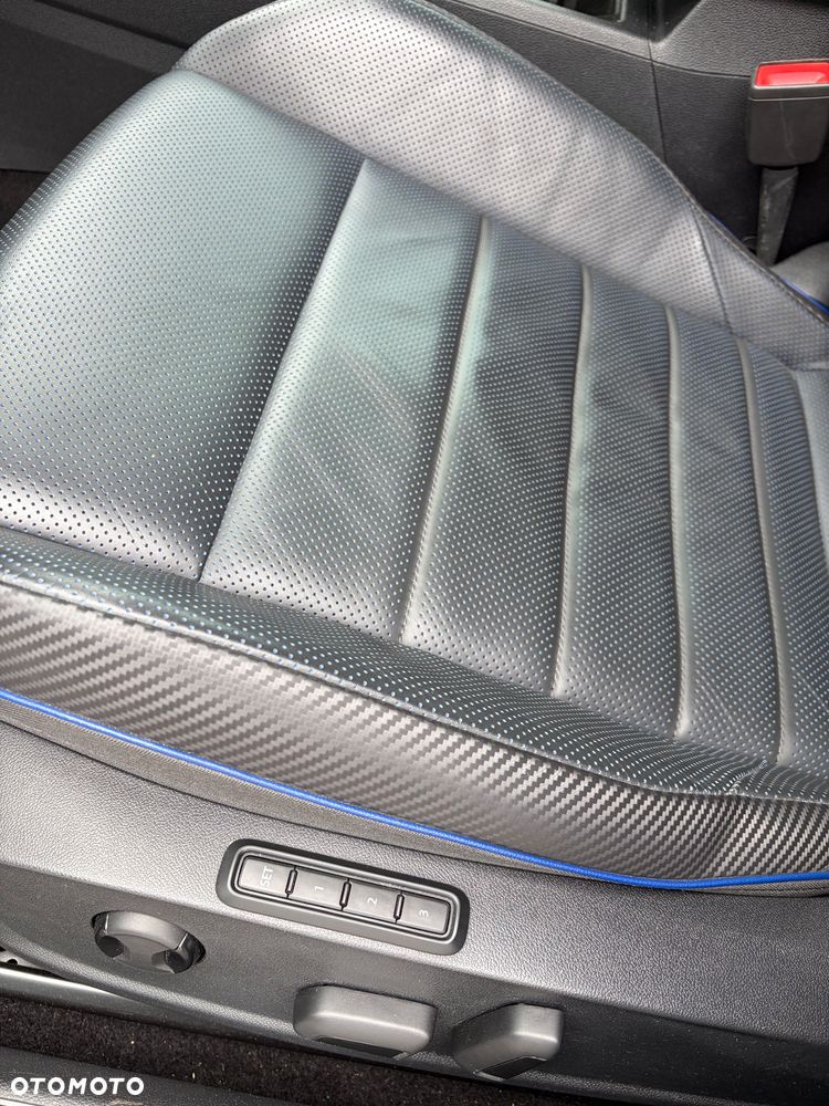 Volkswagen Golf - 26