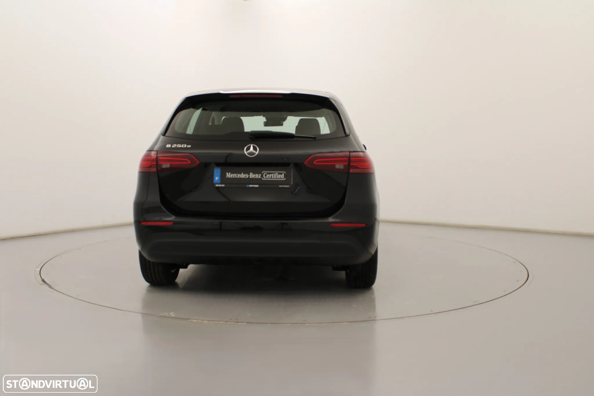 Mercedes-Benz B 250 e - 8