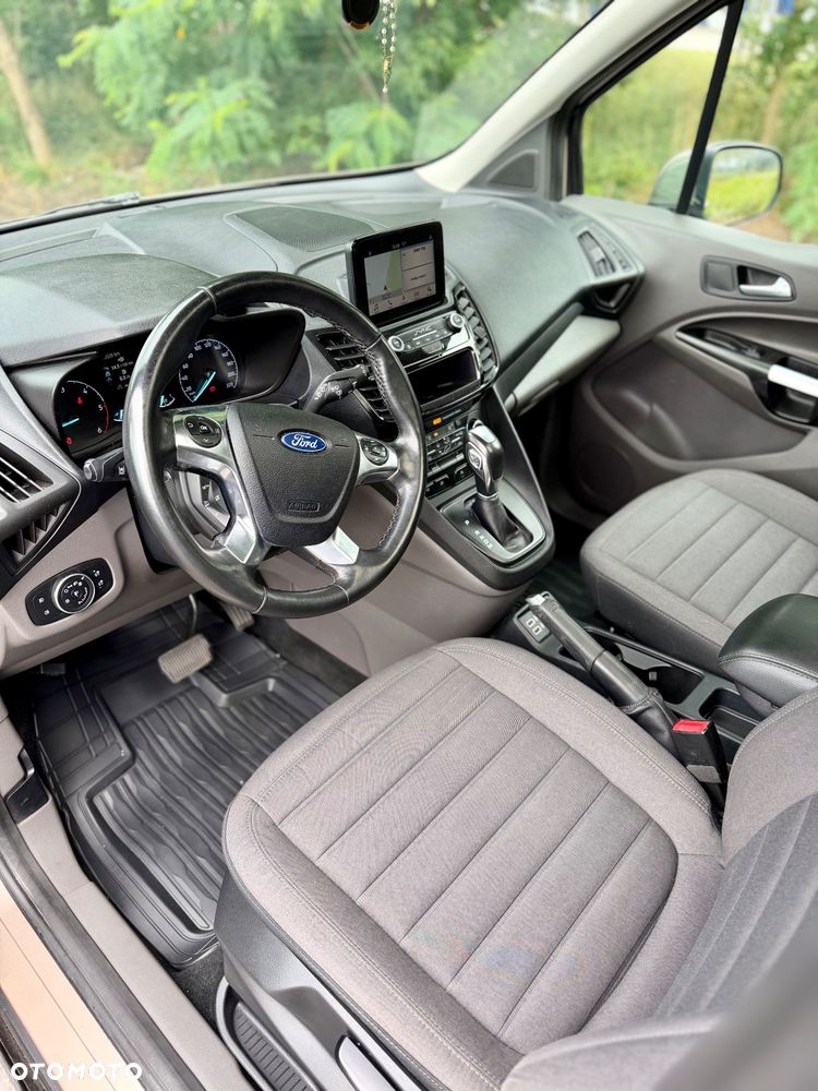 Ford Tourneo Connect Grand - 12