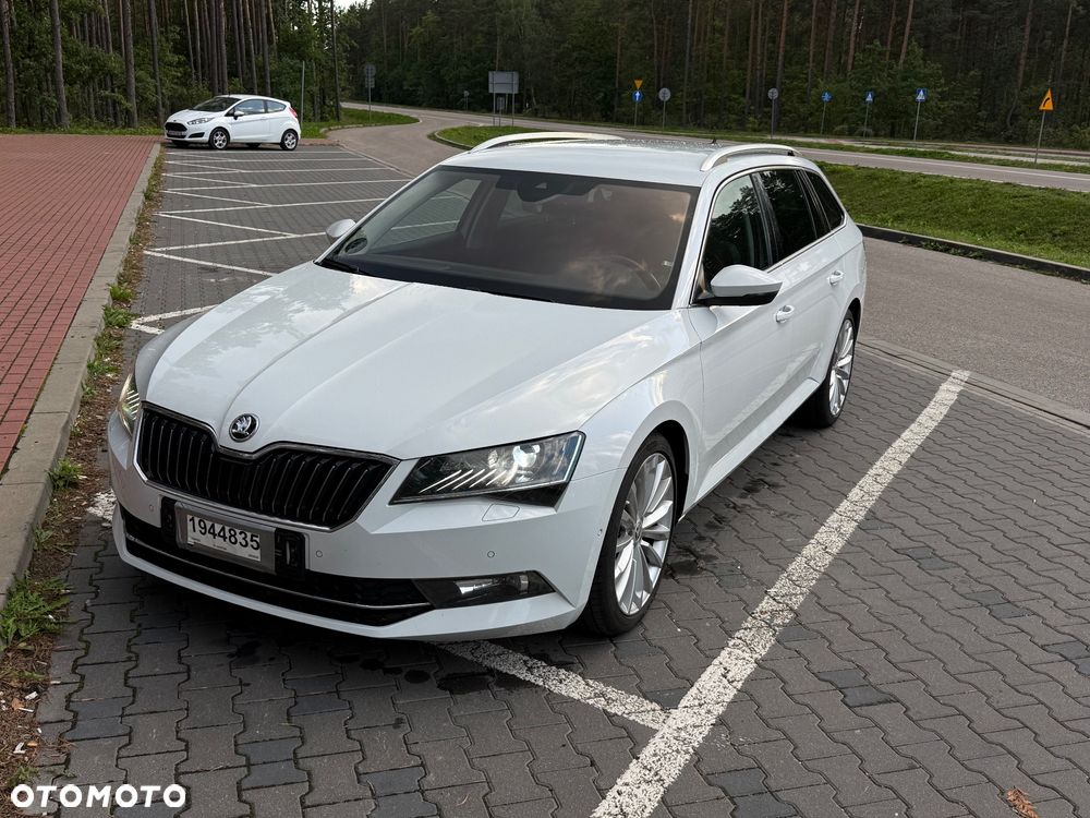 Skoda Superb 2.0 TDI 4x4 DSG Premium Edition - 1