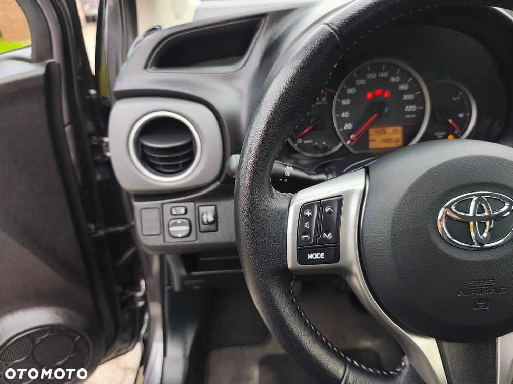 Toyota Yaris 1.33 VVT-i - 25