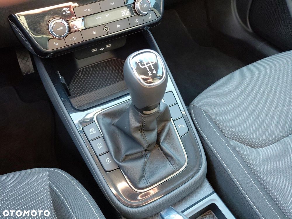 Skoda Fabia - 25