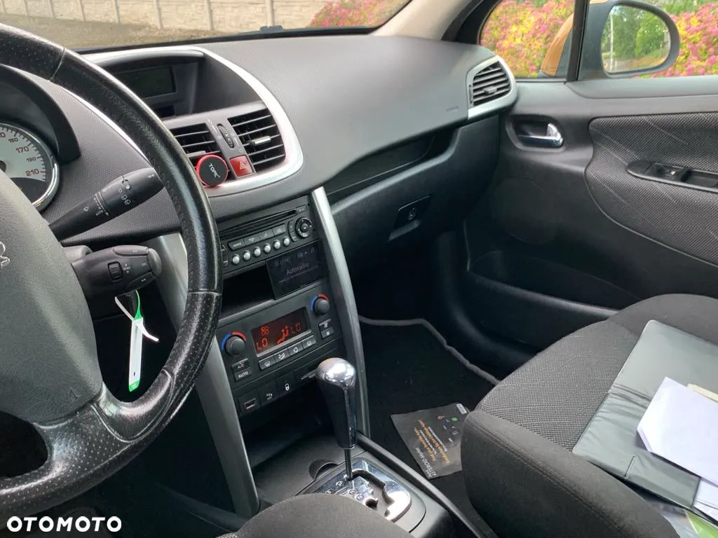 Peugeot 207 120 Automatik Premium - 24
